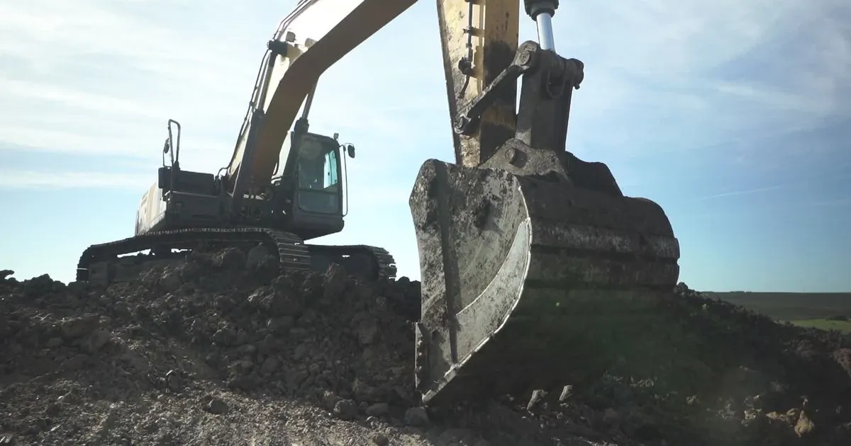 Pelleteuse sur un chantier de terrassement